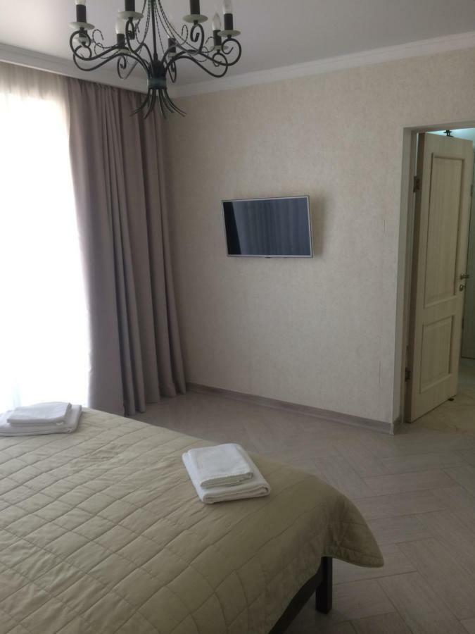 Гостевой дом Guest House Пицунда Экстерьер фото