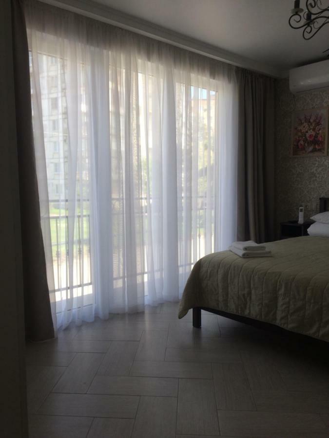 Гостевой дом Guest House Пицунда Экстерьер фото
