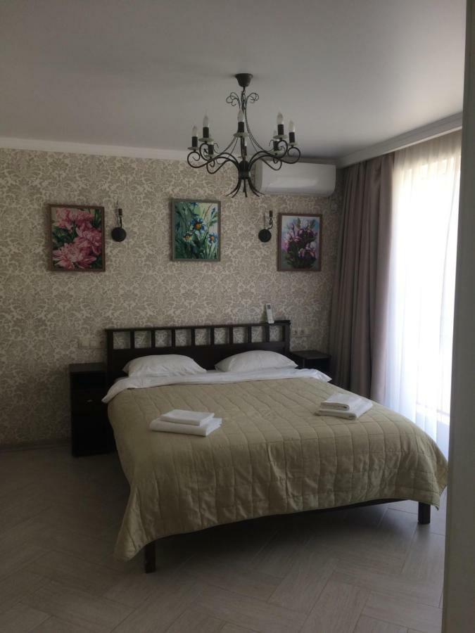 Гостевой дом Guest House Пицунда Экстерьер фото